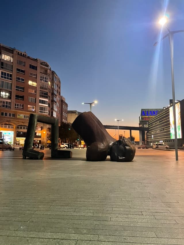 A photo of the swimmer statue in Vigo, Spain